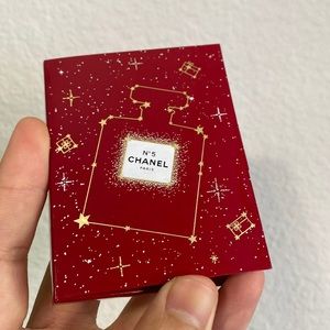 CHANEL holiday sample
